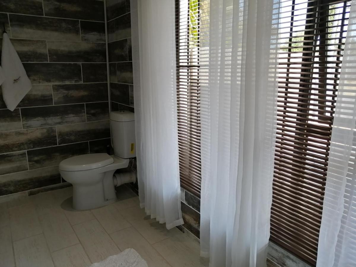 Villa Mariss Guesthouse Kraaifontein Exterior photo